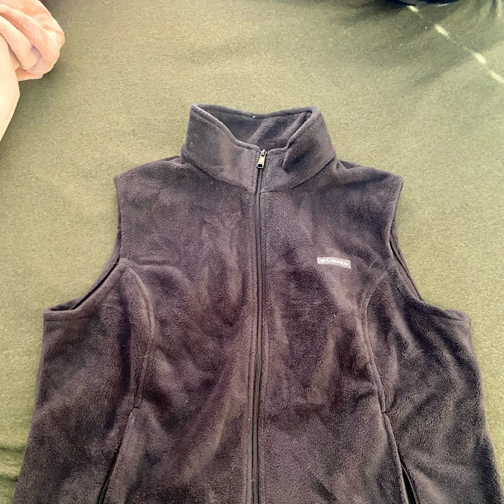 Columbia fleece vest NEVER WORN